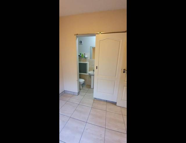 1 BEDROOM PROPERTY TO RENT IN DIE BULT